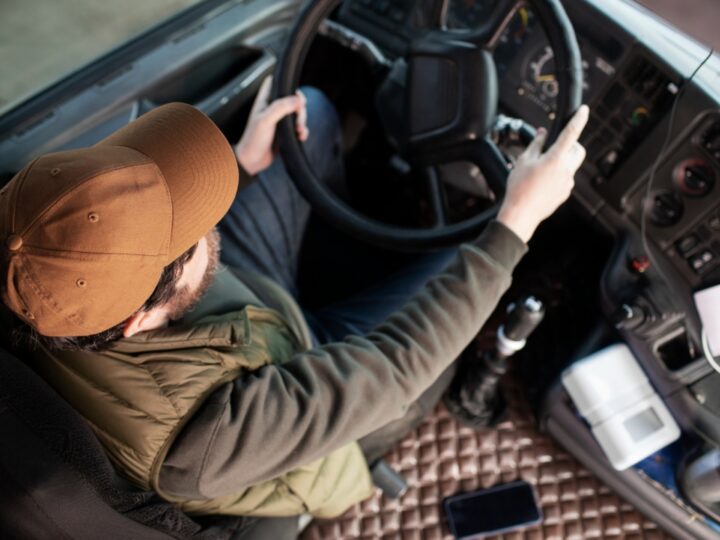 Naruszenie przepisów drogowych przez kierowcę opla w Osie