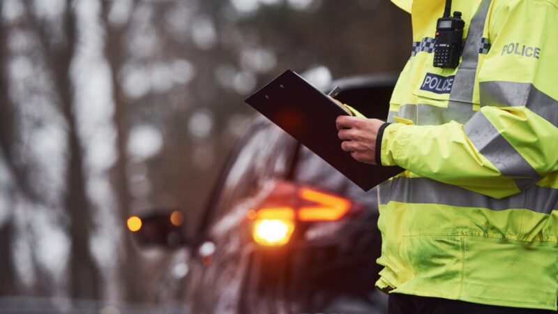 Bezpieczeństwo na drogach podczas Wszystkich Świętych: plany i działania policji