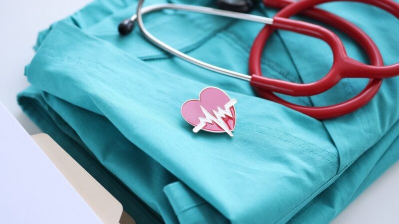 Bezpieczne przedszkolaki: Policjanci uczą dzieci zasad ochrony