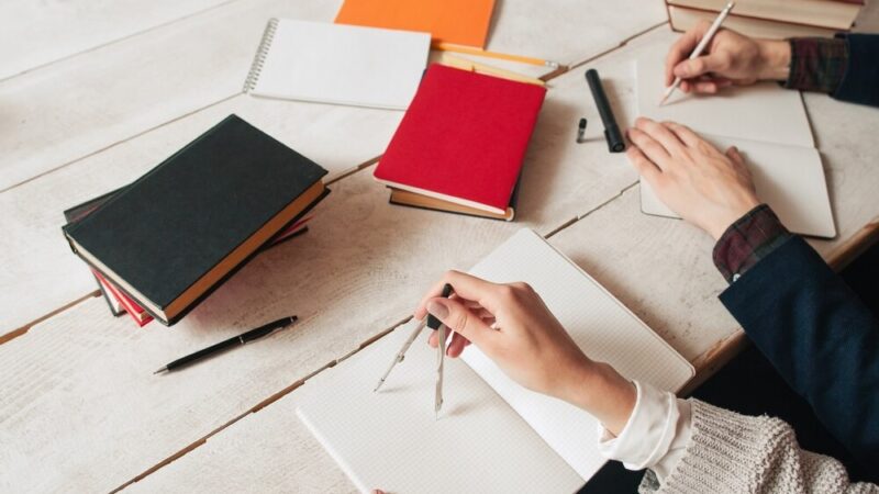 Nowy nauczyciel mianowany w Świeciu – uroczysta ceremonia przyjęcia ślubowania