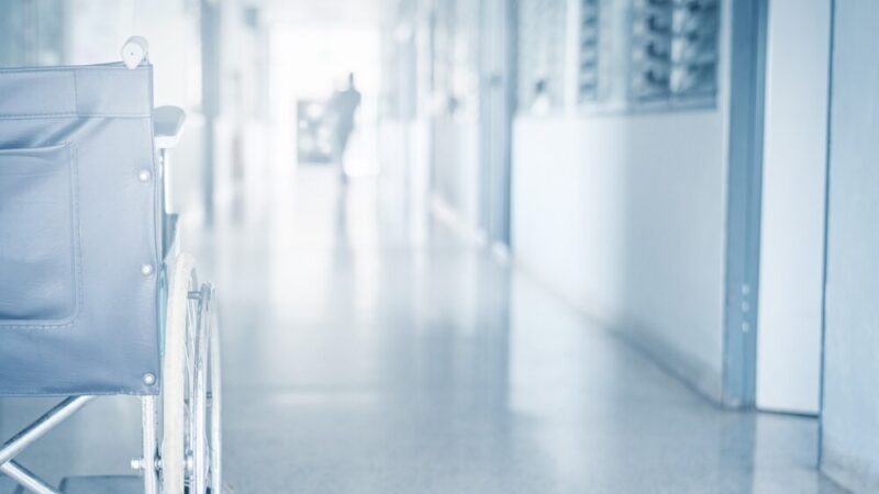 Dziś obchodzimy Światowy Dzień Chorób Rzadkich – niebieskie światło solidarności!