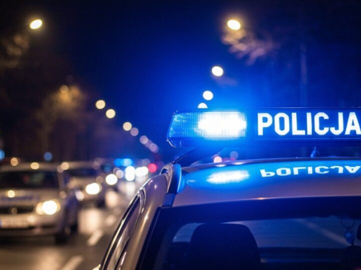 Policjantki i pracownice Policji świętują Dzień Kobiet z Komendantem