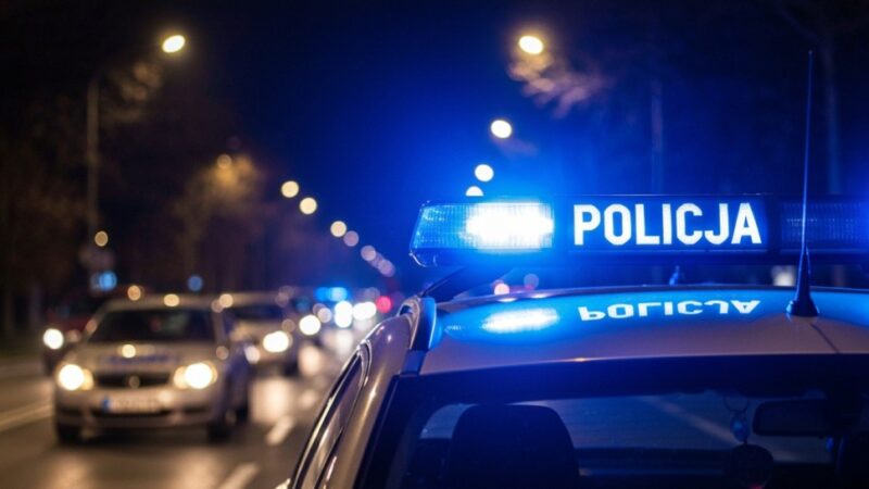 Policjantki i pracownice Policji świętują Dzień Kobiet z Komendantem