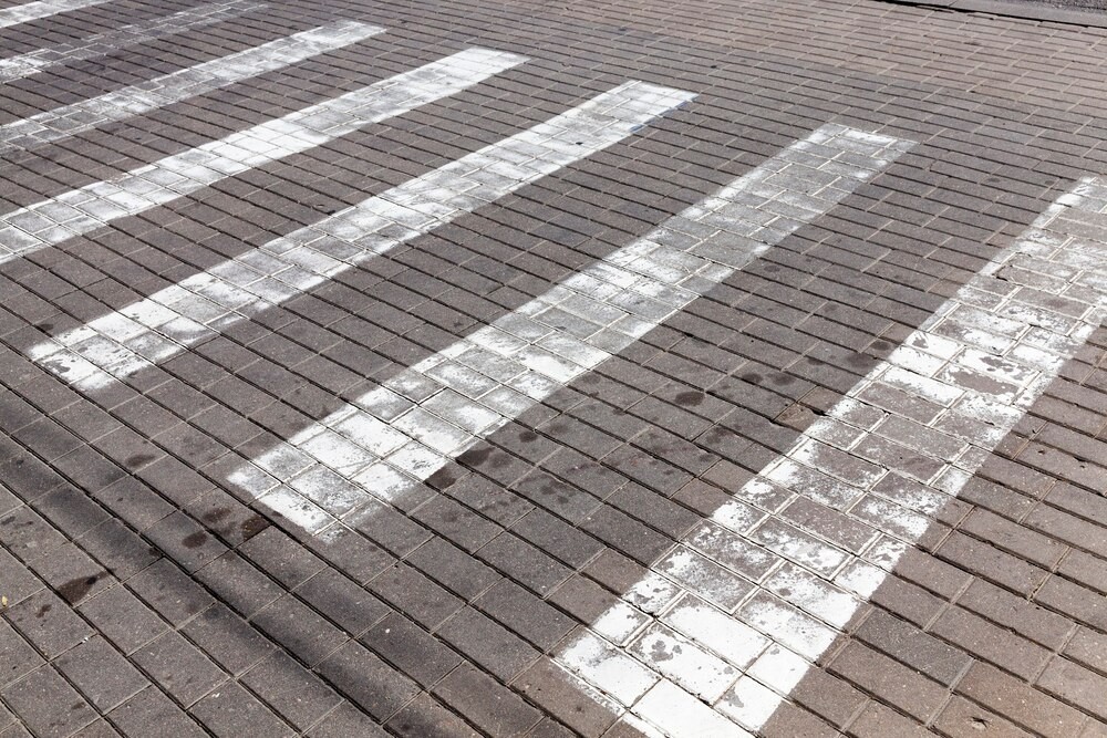 Bezpieczni piesi: Policja kontroluje zachowania na drogach