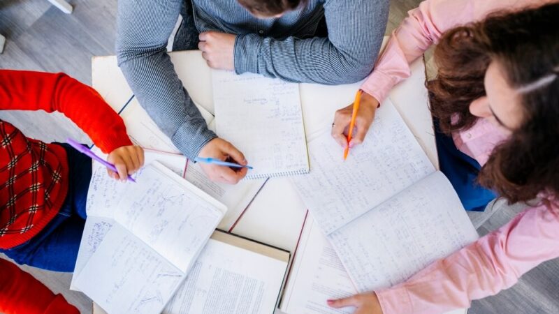 Erasmus+ w Granadzie: Uczniowie Zespołu Szkół w Nowem odkrywają kulturę i rozwijają umiejętności zawodowe